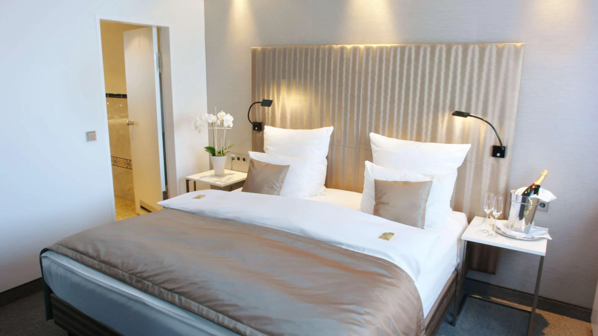 Plaza Kongresshotel Europe Stuttgart 4*,